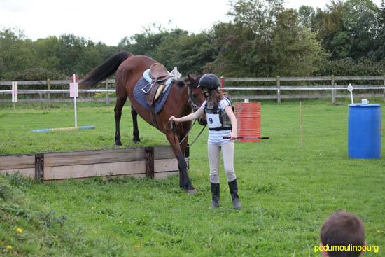 Epreuve trec Ouilly septembre 2011 poney initiation decouverte - Ouilly-sept2011-097.jpg